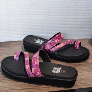Mukluks sandals women's size 7 purple floral design lightweight